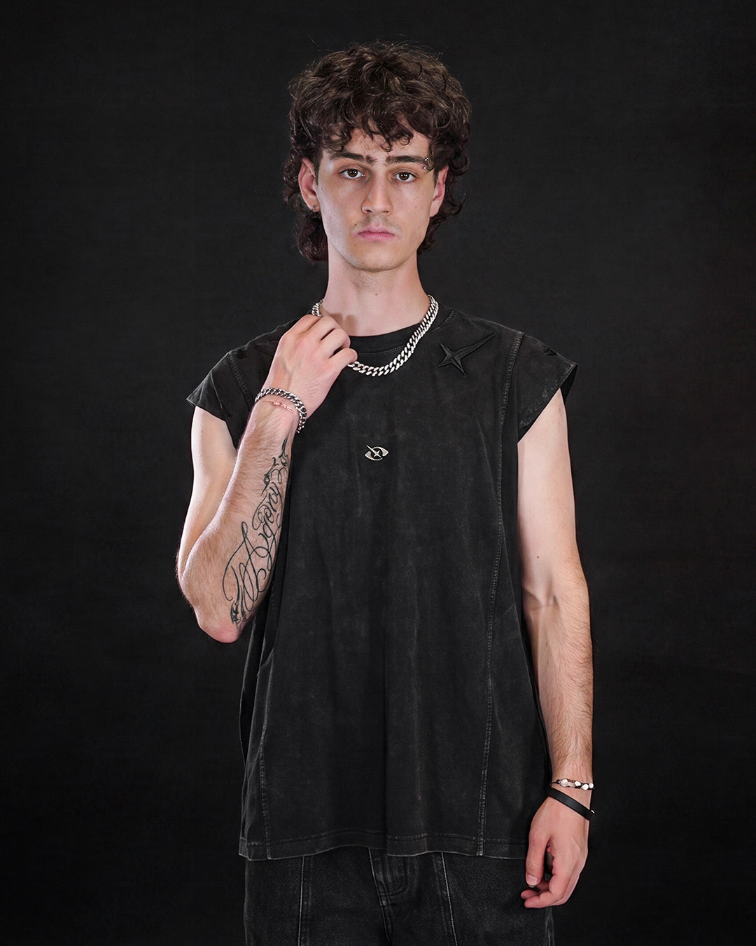 ILLUSION OF VOID TANK TOP-thumbmail-2